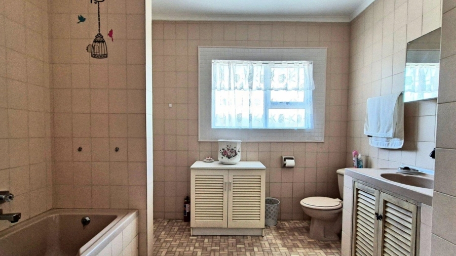 3 Bedroom Property for Sale in Hartenbos Central Western Cape